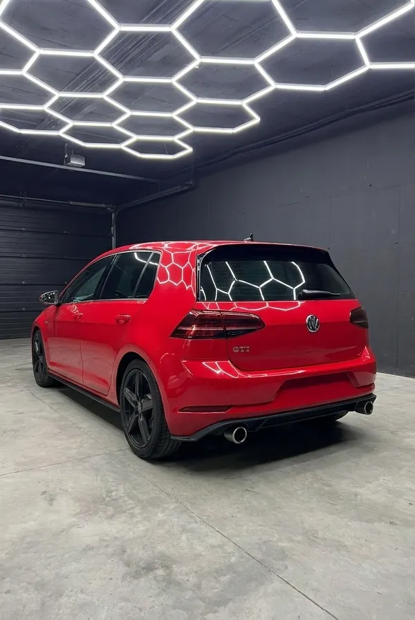 Golf GTI antes — trasera de serie